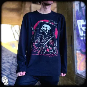 A Murder on the High Seas Men Long Sleeve Tshirt