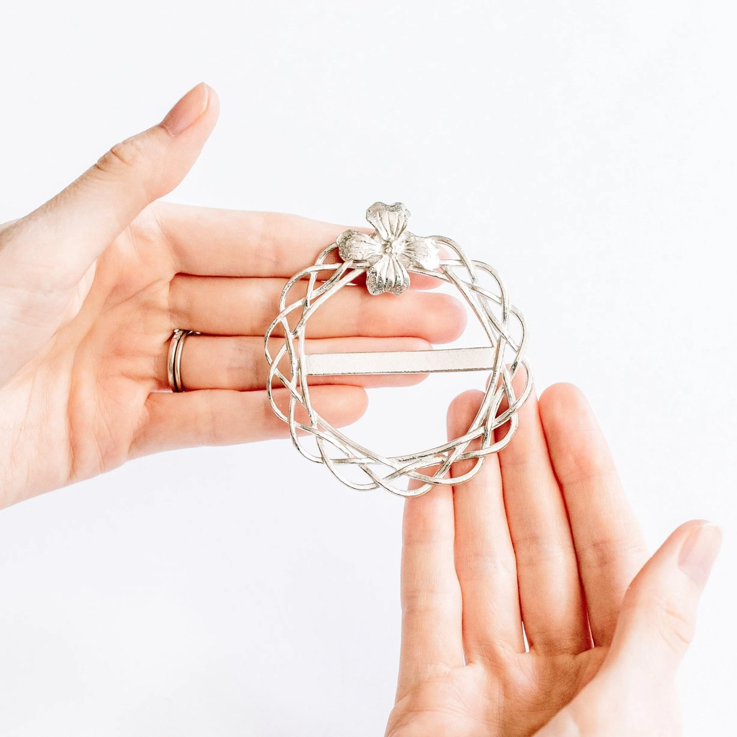 Pewter Dogwood Scarf Ring - Flower Scarf Slide for Scarves - Plain or Reversible with Starfish
