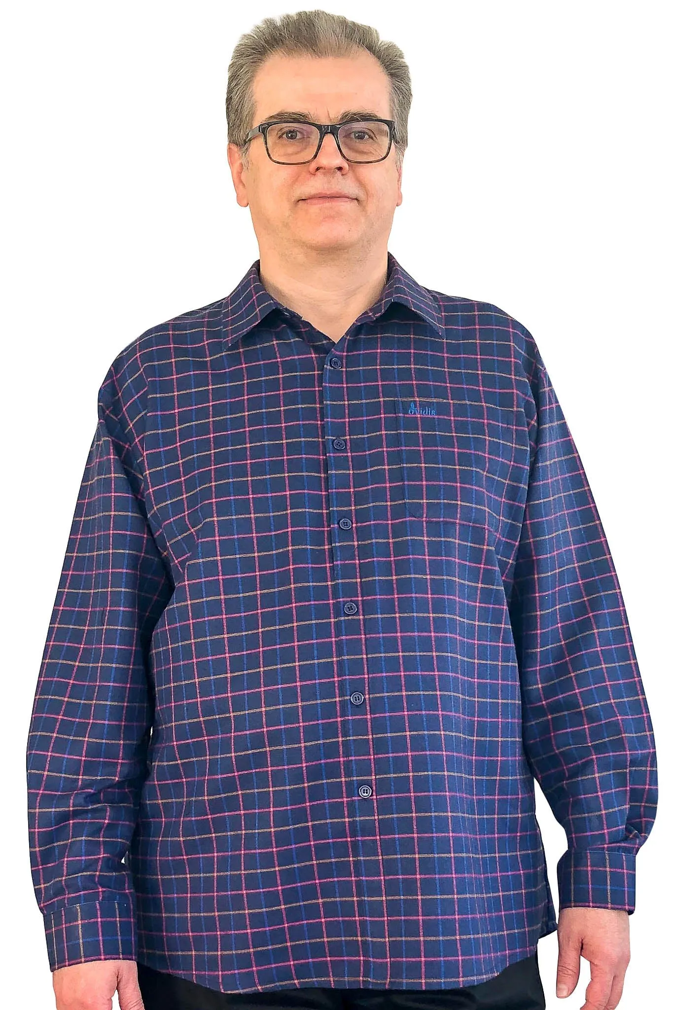 Senior-Friendly Men's Dress Shirt with Snap Closures