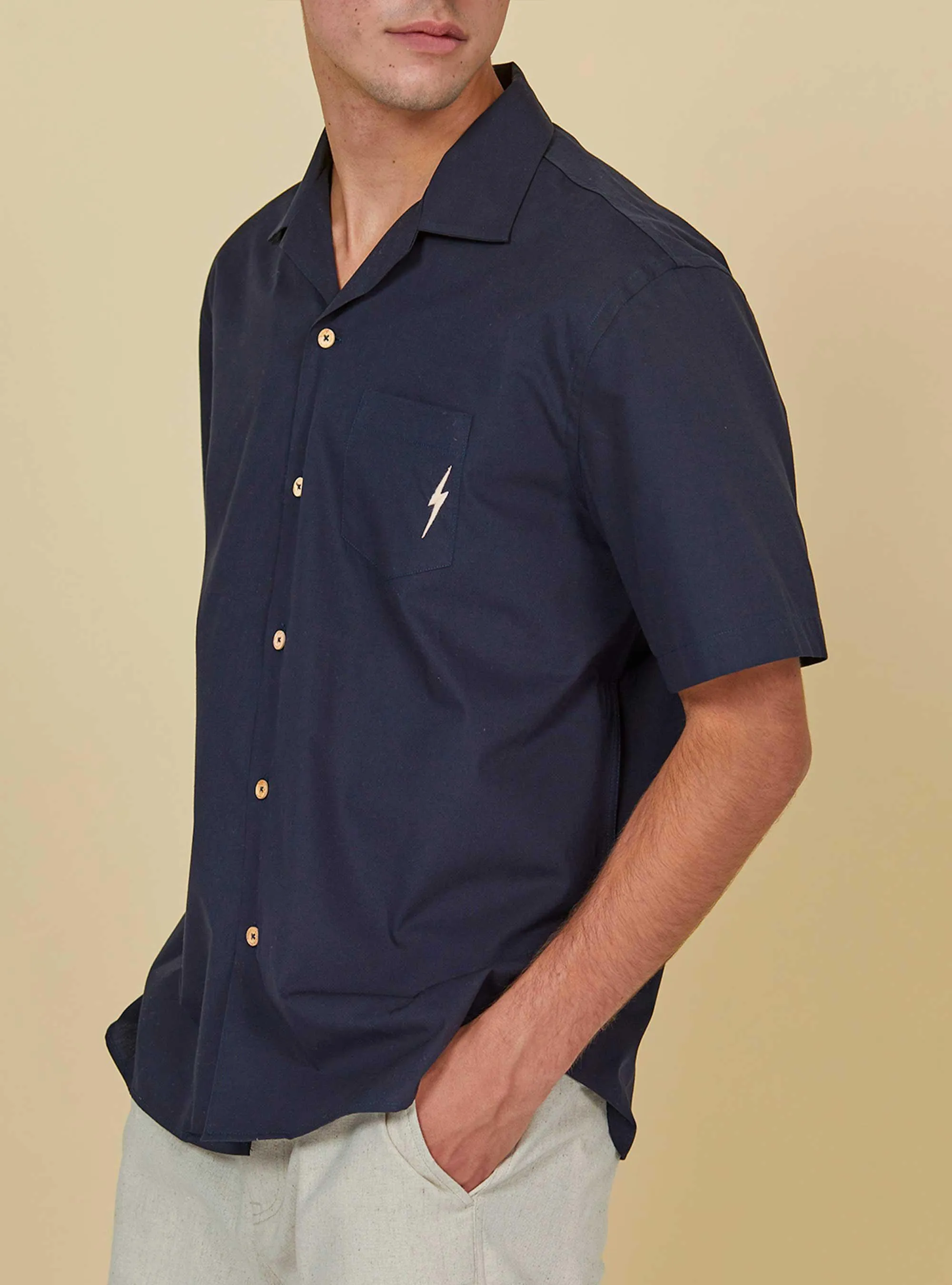 SHORT SLEEVE SHIRT