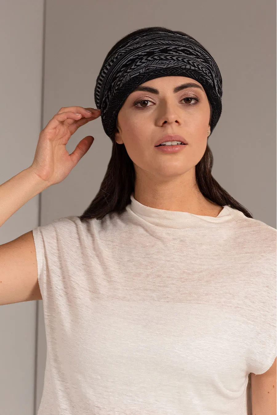 Unfreeze Scarf Cotton Color Black& White