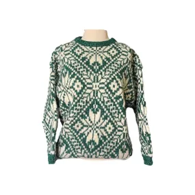 Vintage Green Fair Isle Sweater by United Colors of Benetton. Trending Fall Fashion. Ski Slope Style.